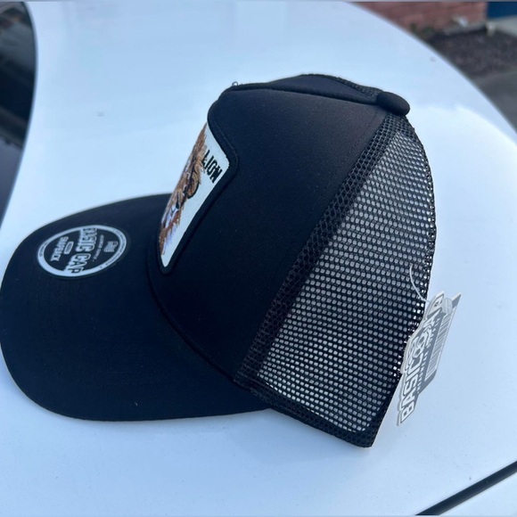 Lion SnapBack Hat - Picture 5 of 6